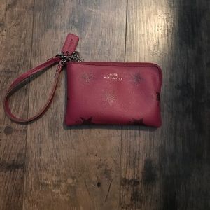 💜💜Coach wristlet wallet